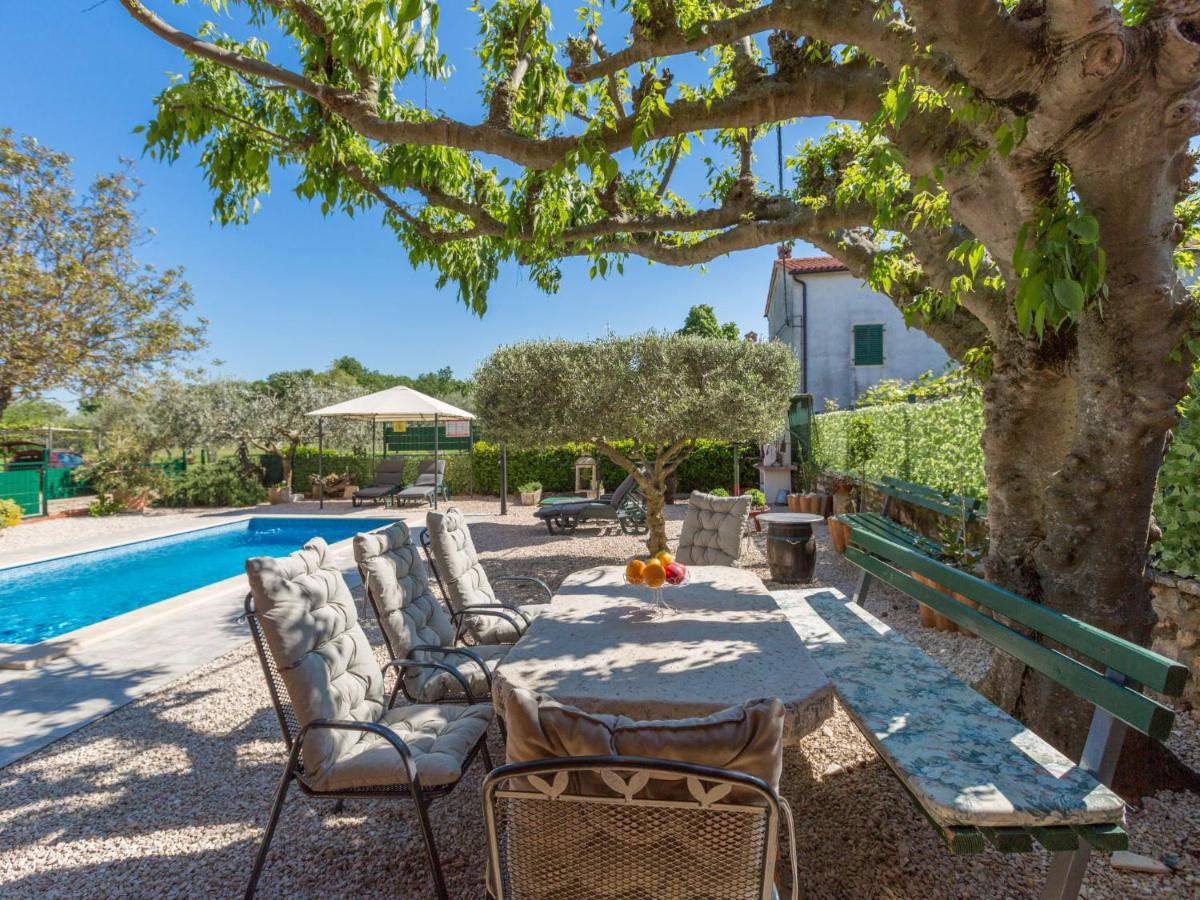 Holiday Home Villa Lucky By Interhome Бртонигла Екстер'єр фото