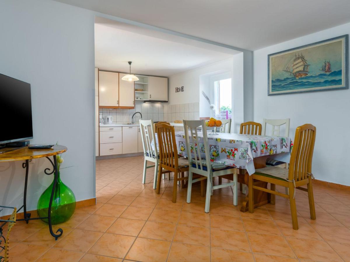 Holiday Home Villa Lucky By Interhome Бртонигла Екстер'єр фото