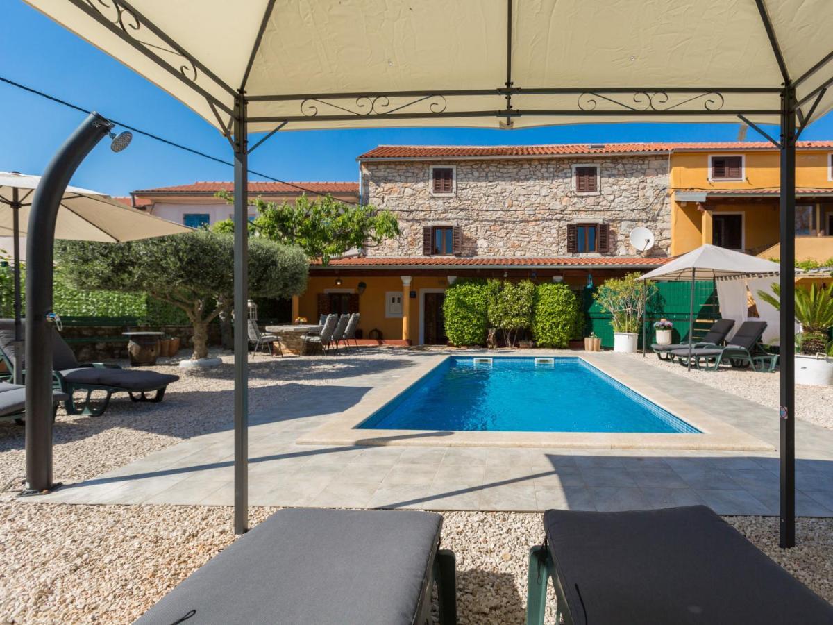 Holiday Home Villa Lucky By Interhome Бртонигла Екстер'єр фото