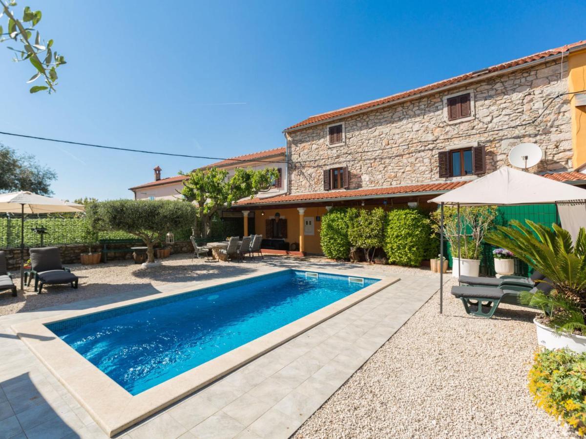 Holiday Home Villa Lucky By Interhome Бртонигла Екстер'єр фото