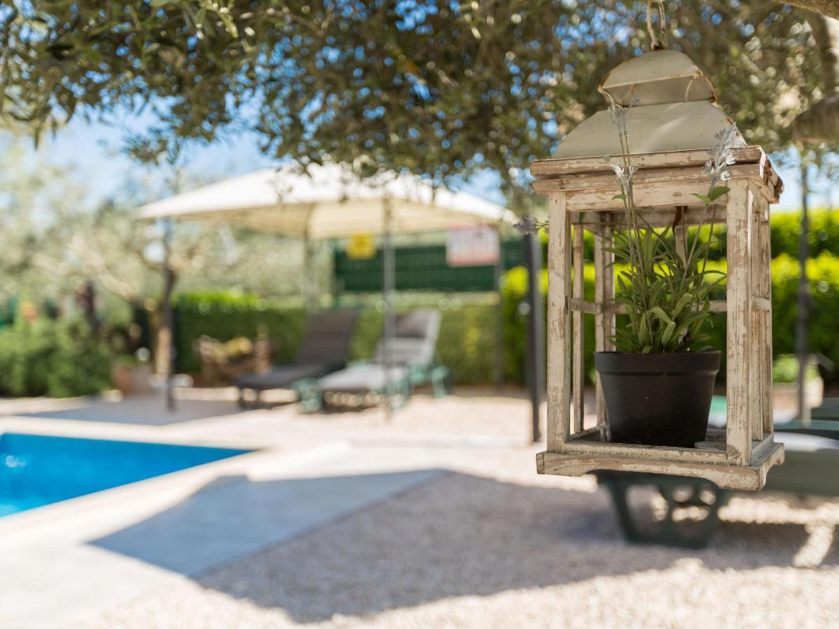 Holiday Home Villa Lucky By Interhome Бртонигла Екстер'єр фото