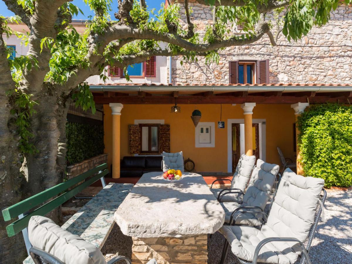 Holiday Home Villa Lucky By Interhome Бртонигла Екстер'єр фото