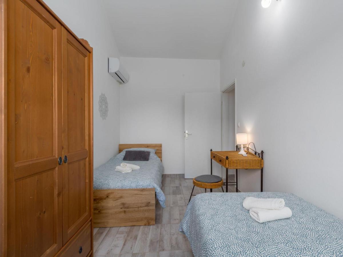 Holiday Home Villa Lucky By Interhome Бртонигла Екстер'єр фото